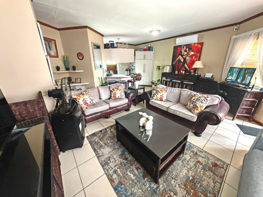 2 Bedroom Property for Sale in Pellissier Free State